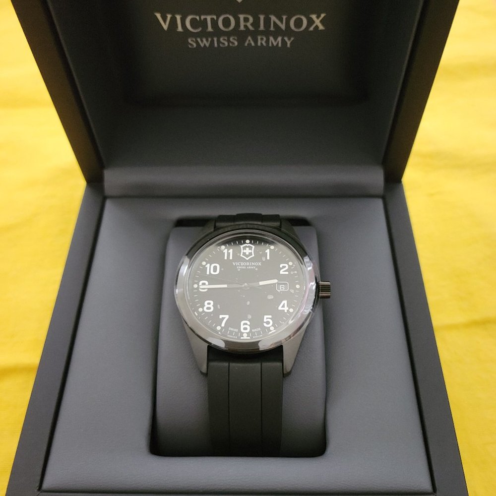 VictorinoX watch